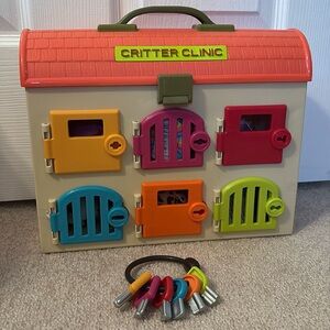 Critter Clinic (with 6 random stuffed animals)